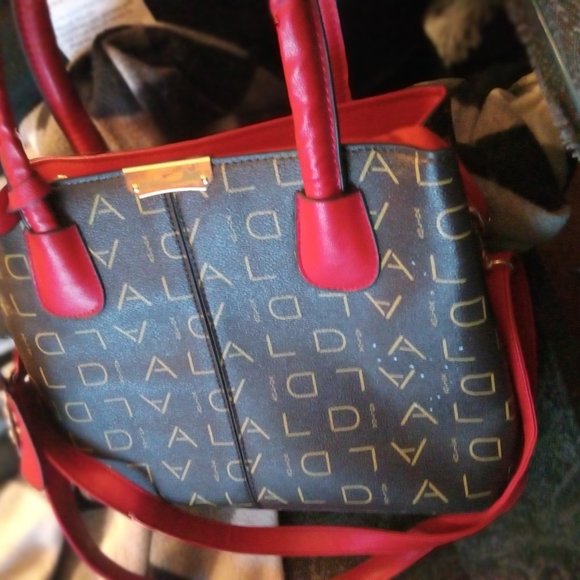 Aolida brand purse - Picture 3 of 5